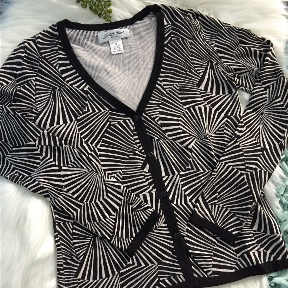 💥JUDITH HART Cardigan Sweater Like new